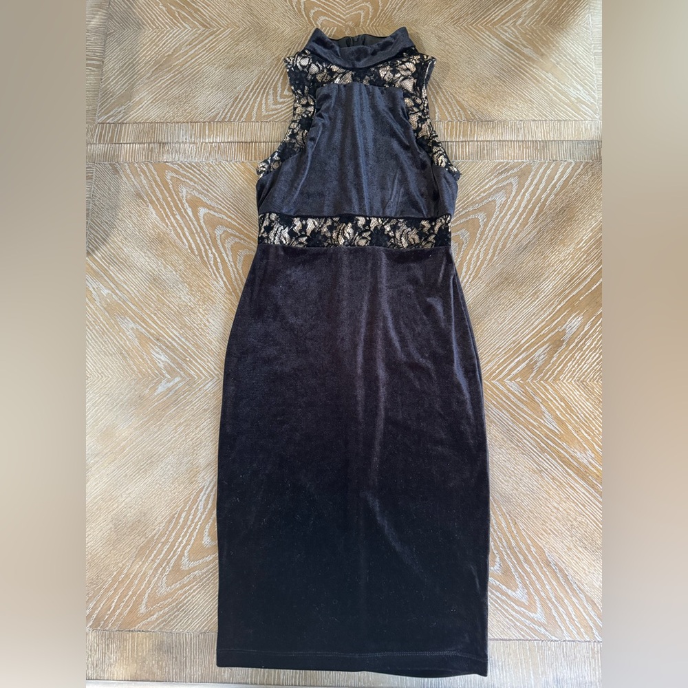 Bisou Bisou Black Velour Midi Dress w/Lace Details size 4